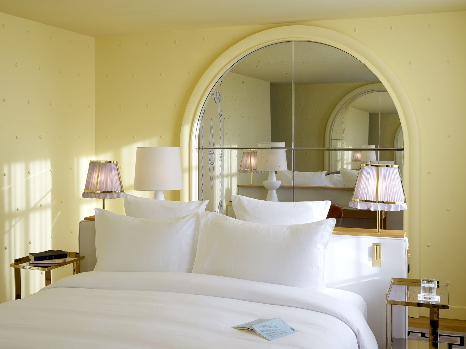 416/Photos/Chambres/Suites/Aurore/hotel-9-confidentiel-paris-marais-chambre-suite-aurore-3_HD_resultat.jpg